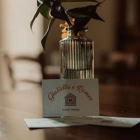 Giulietta E Romeo - Bed & Breakfast Cossogno